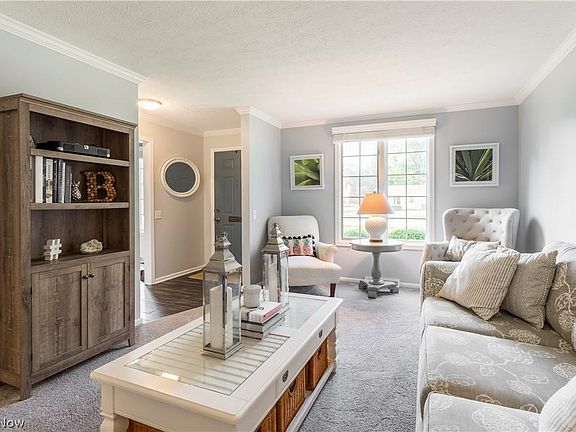 3rd image of 30233 Westlawn Dr