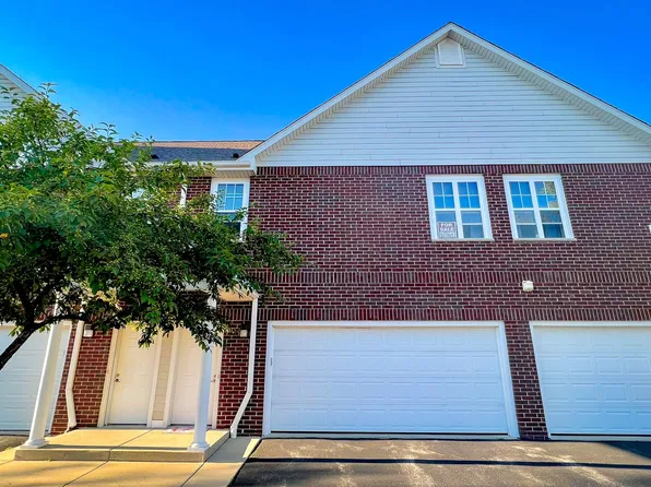 12248 W Virginia Cir #20-7, Franklin, WI 53132