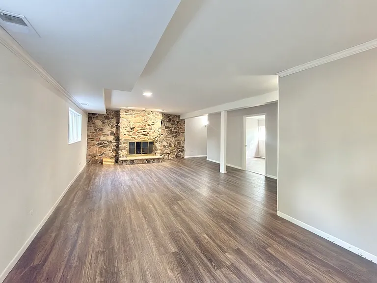 7826 Dunham Rd — Photo 10