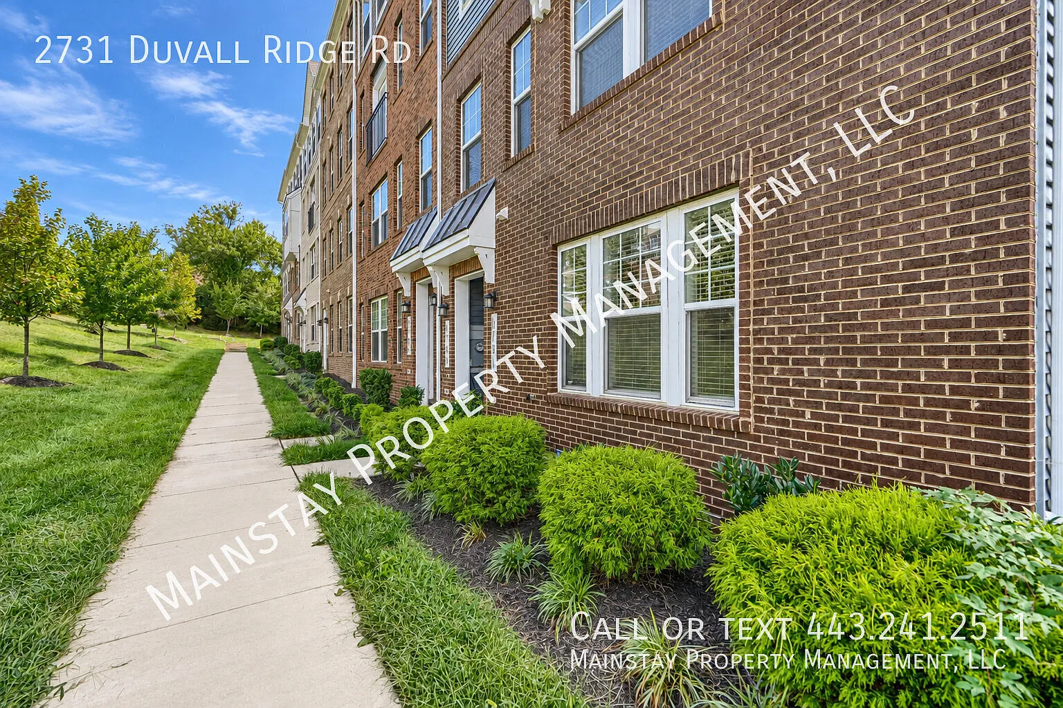 2 Bedroom Plus DEN End Unit Townhome Condo W Garage! — Photo 2
