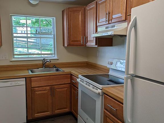 5th image of 1317 Old Pine Ct