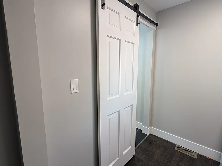 30 Lincoln Ave — Photo 14
