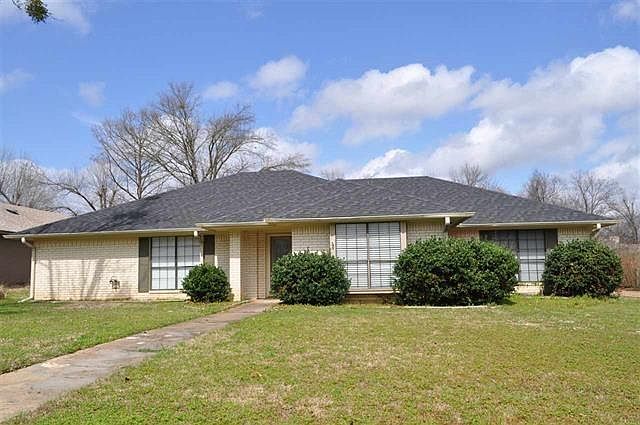 1st image of 4115 Dawn Dr