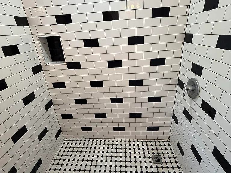 165 Vroom St #2G — Photo 6