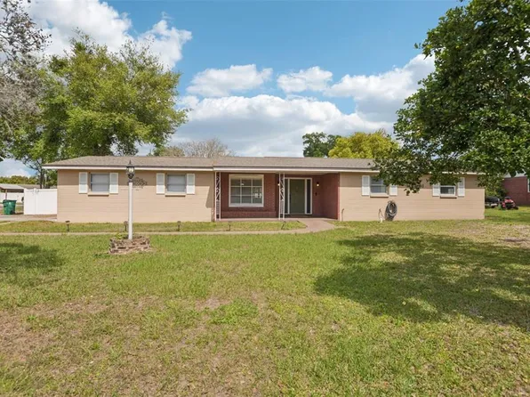 5942 13th St, Zephyrhills, FL 33542