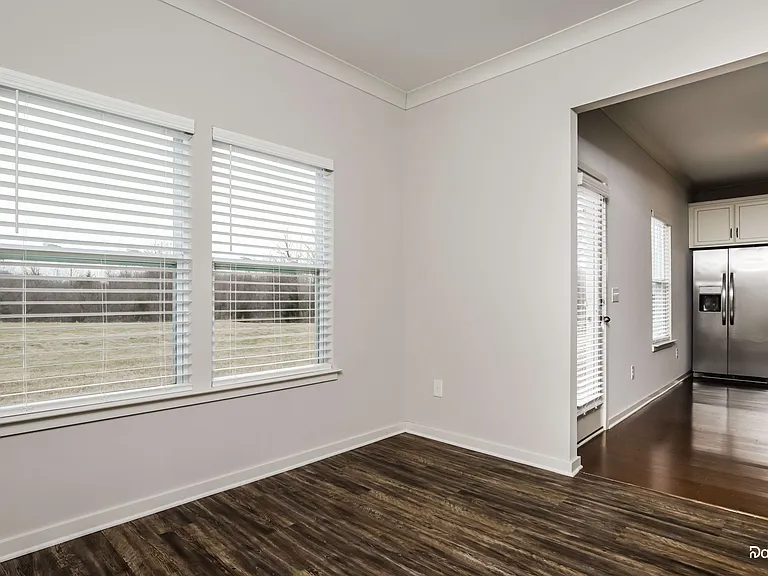 4394 Lochurst Dr — Photo 7