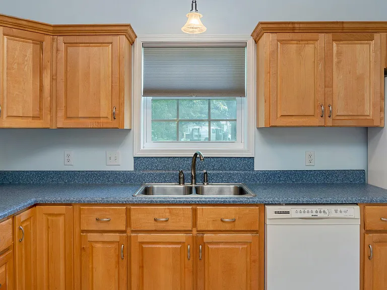 322 Crescent Dr — Photo 15