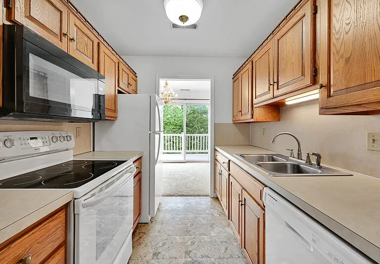233 Miller Rd #1 — Photo 3