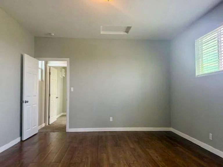 3124 45th St #B — Photo 4