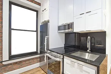 Rented by R New York