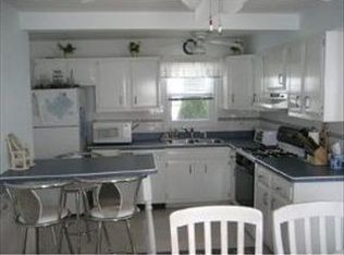 218 N 6th St, Surf City, NJ 08008