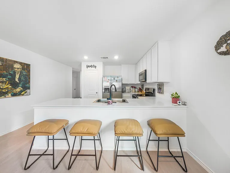 373 Cowpoke Dr — Photo 5