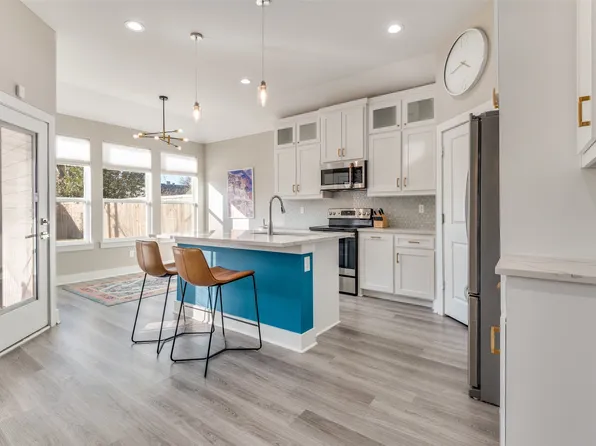 1210 Morrell Ave, Dallas, TX 75203