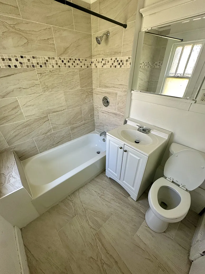 186 Herman St #1 photo 1