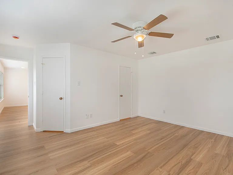 1618 Pin Oak Trl — Photo 15