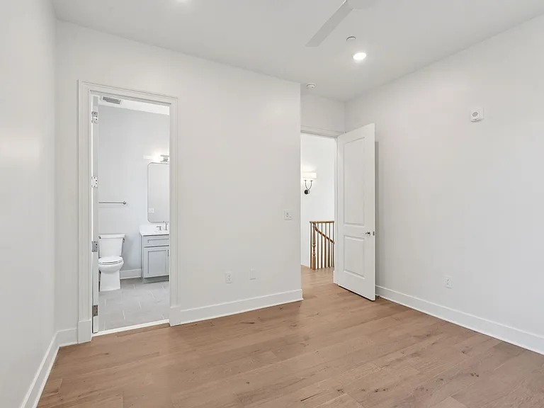 342 Broad St — Photo 9