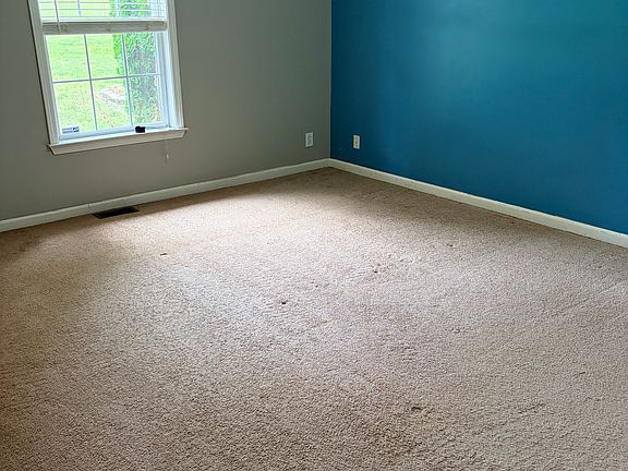 4th image of 937 Drum Ln