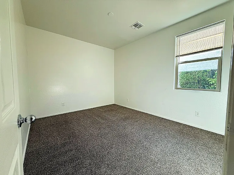 6218 W Laurie Ln — Photo 24