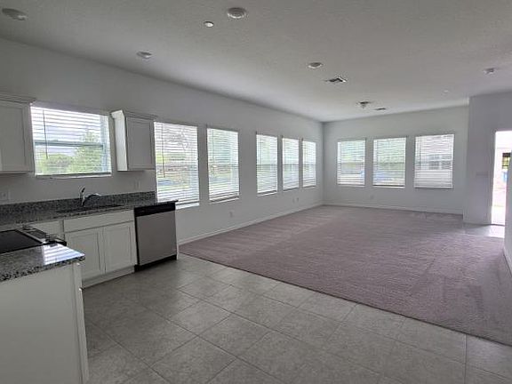 4th image of 3082 Azalea Dr