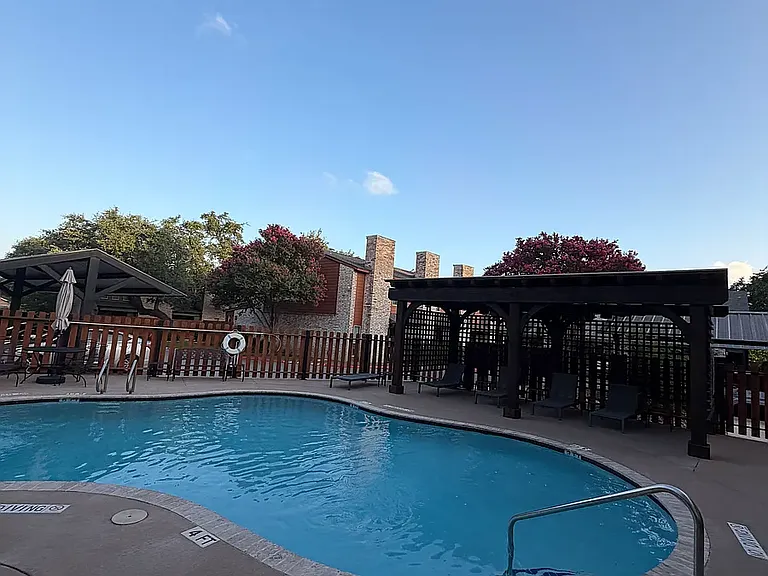 2718 Old Field Dr #302 — Photo 48