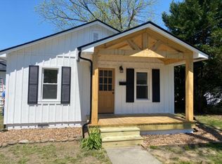 224 Cherry St, Sevierville, TN 37862