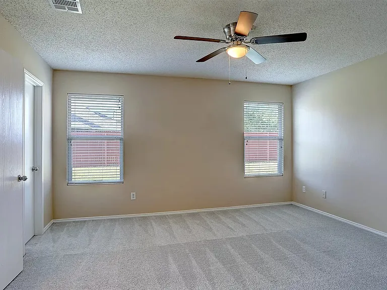 9929 George Washington Dr — Photo 11