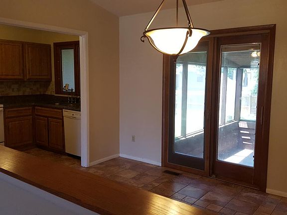 4th image of 6907 Cottage Grove Ln