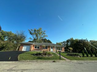 1725 Happ Rd, Northbrook, IL 60062