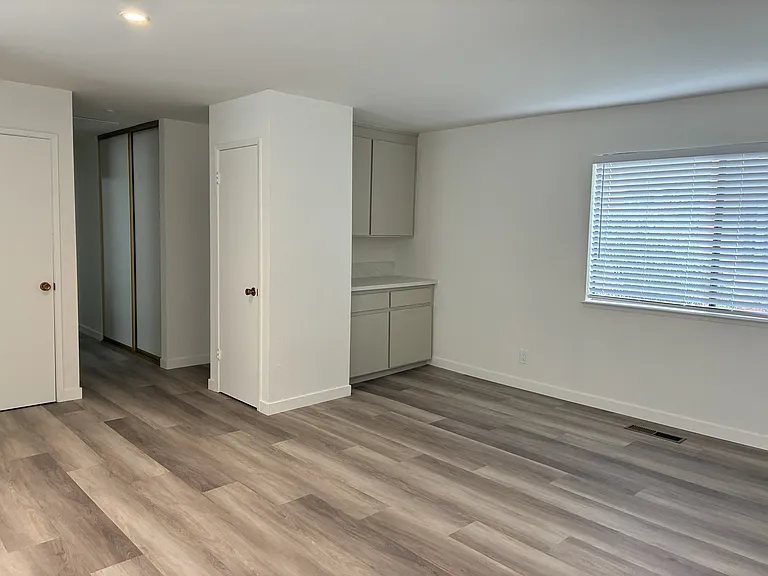 2431 Anna Dr #1 — Photo 3