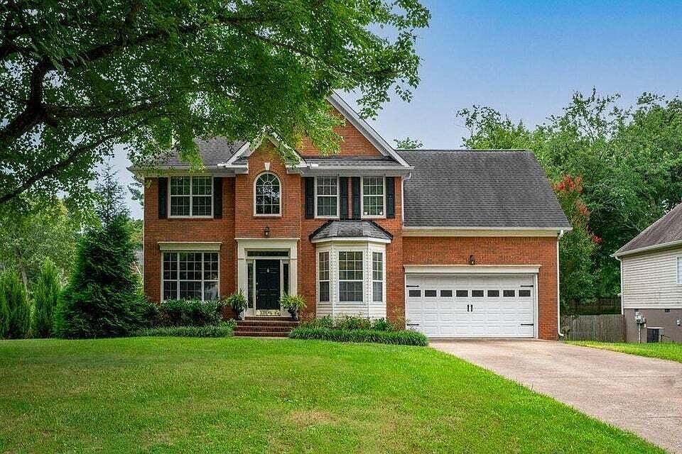 1st image of 2610 Eagle Creek Way
