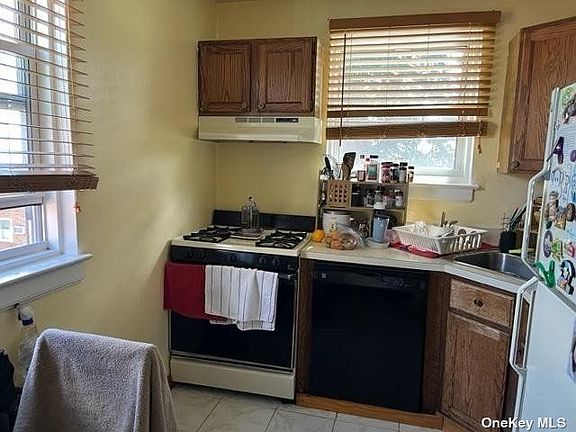 2nd image of 261-64 Langston Ave
