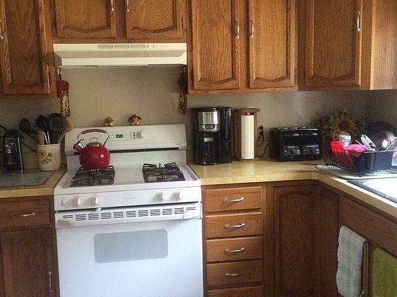 2nd image of 885 Sherman Ave
