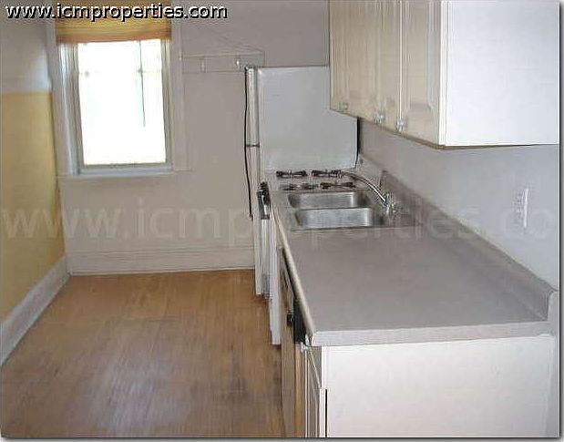 1st image of 1904 W Winnemac Ave #3