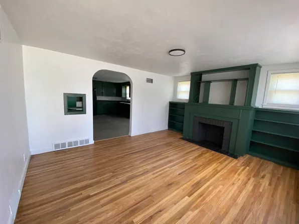 1527 W 11th Ave #A, Hutchinson, KS 67501