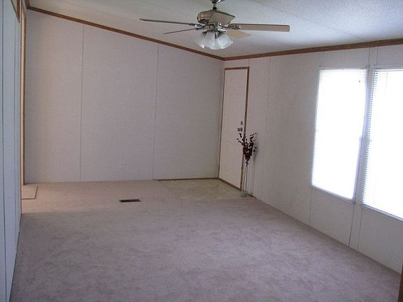 Front Living Rm 21' Long