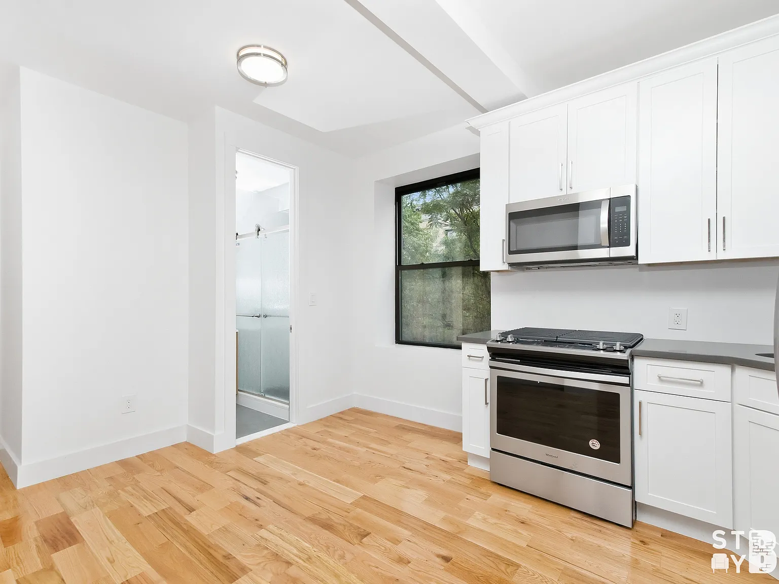 400 Clinton Avenue — Photo 2
