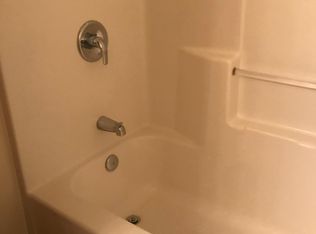 608 53rd St E APT 202, Williston, ND 58801