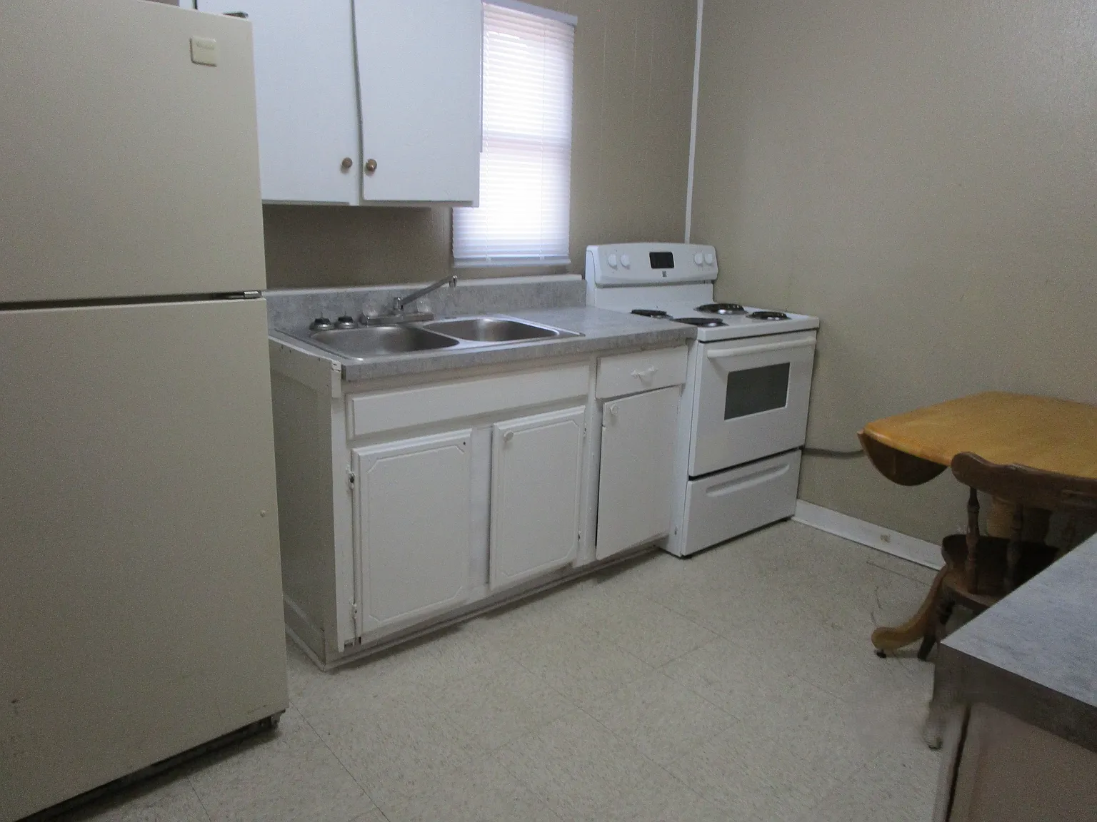 2 bed, $600 — Photo 3