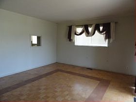 2nd image of 409 SW 51st St