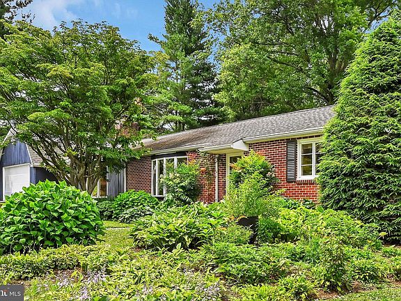 5th image of 156 Conestoga Blvd