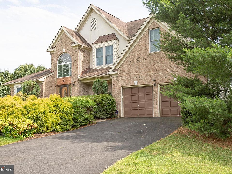 1st image of 107 Huntington Hills Ln