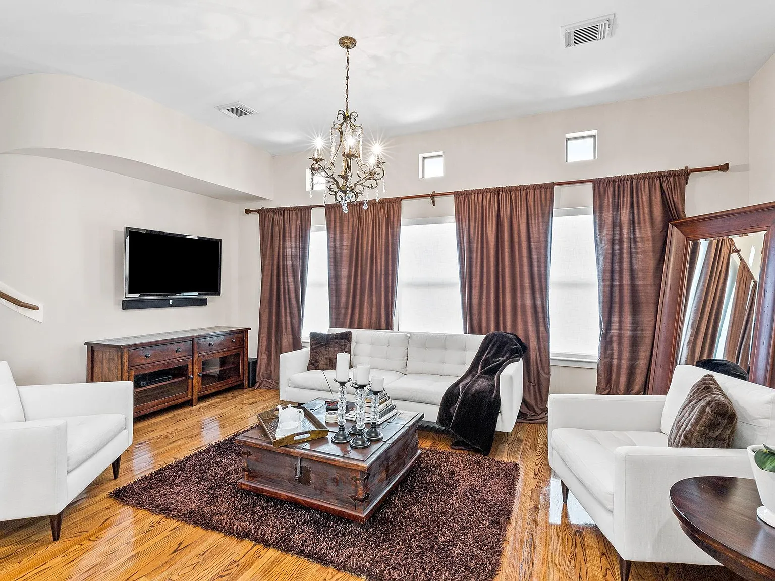 2 bed, 1.5 bath, 1375 sqft, $2,350 — Photo 3
