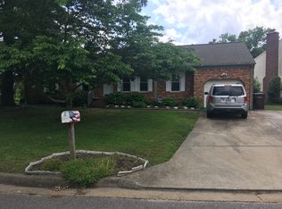 933 Red Bay Ln, Chesapeake, VA 23322