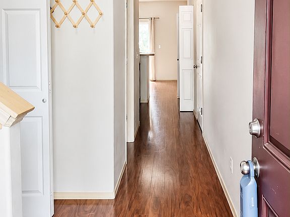 5th image of 2422 Stafford Way