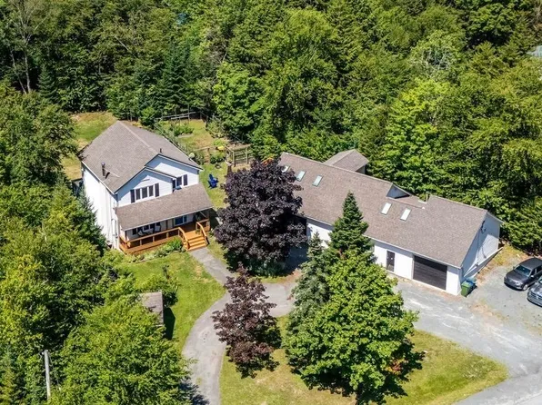 60 Lylewood Dr, Middle Sackville, NS B4E 3B1