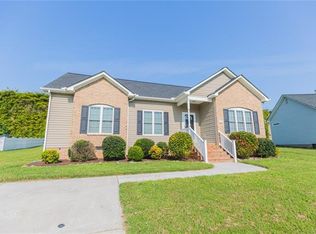 3906 Shenandoah Cir, Hopewell, VA 23860