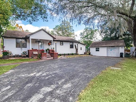 2nd image of 3940 Lado Dr