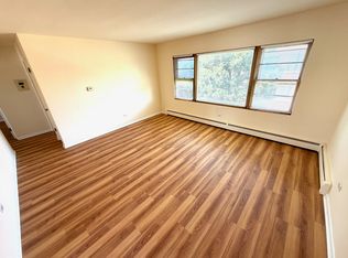 606 N Wolf Rd APT 9, Hillside, IL 60162