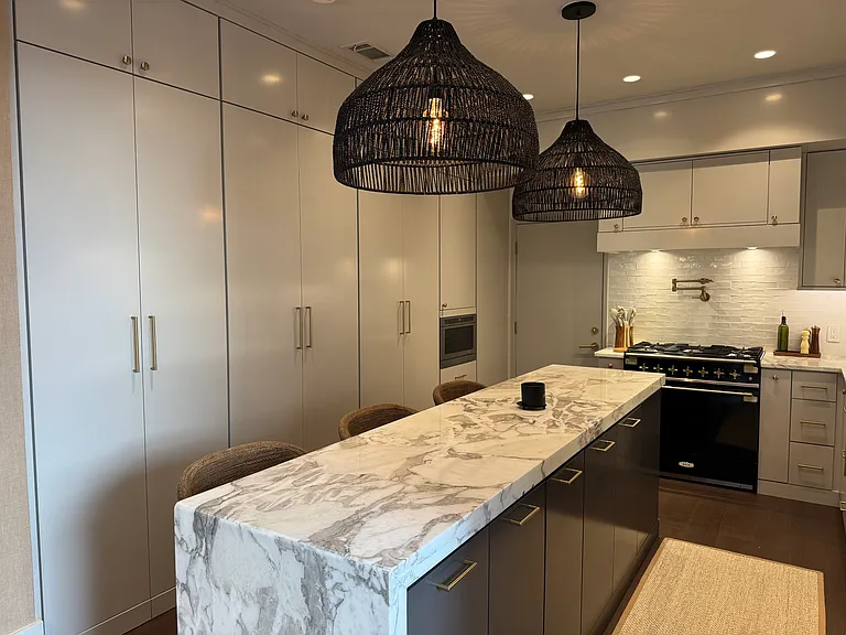 2915 W Bay Court Ave — Photo 4