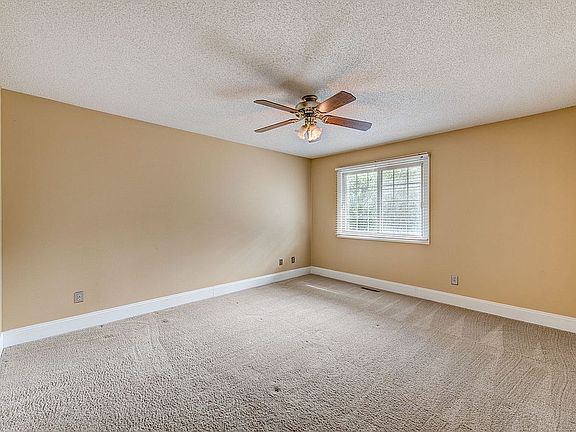4th image of 2552 Mallard Dr